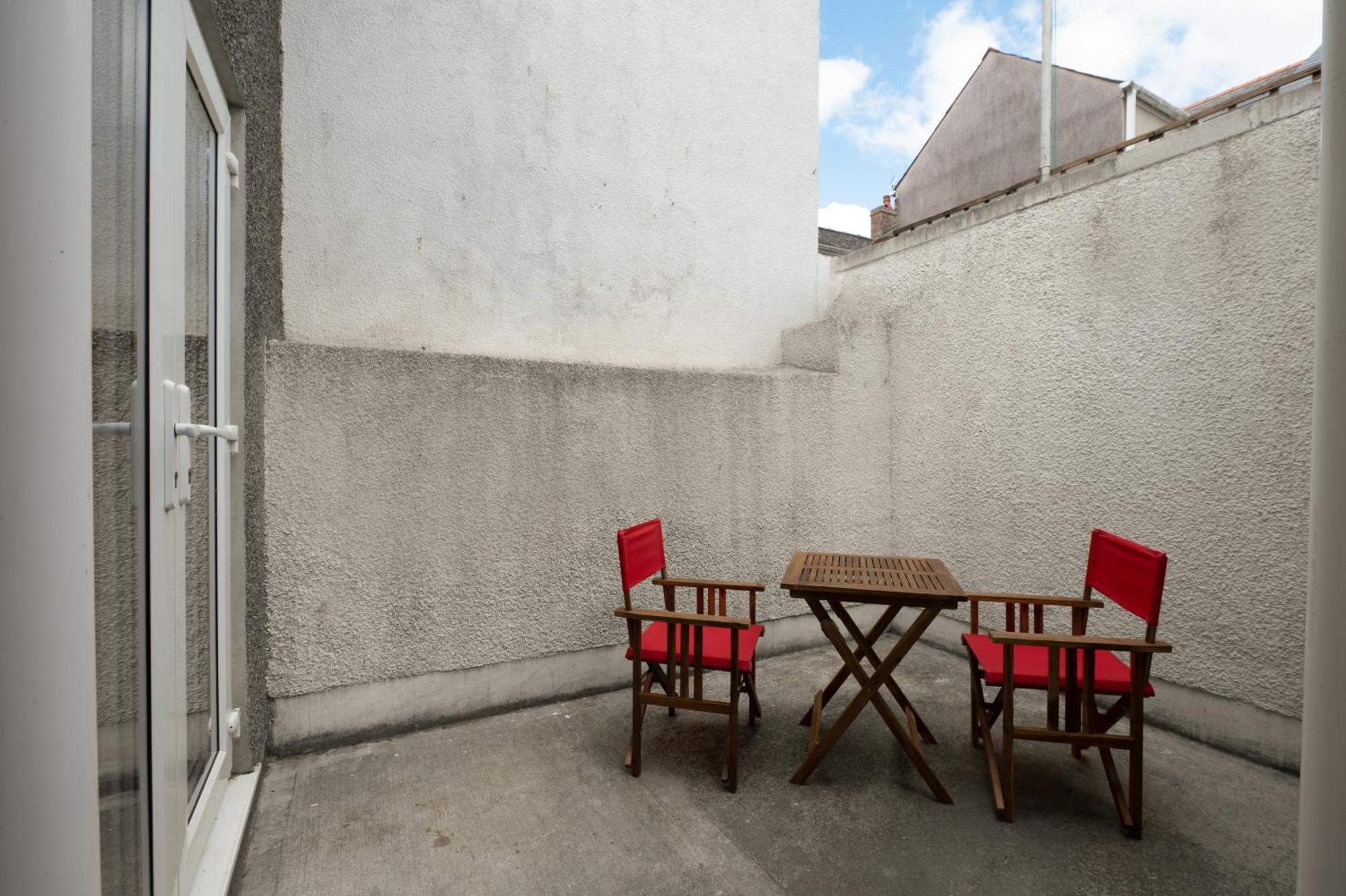 Tenby Town Centre Romantic Retreat Apartment For 2 Exterior photo